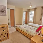 Edinburgh Pearl Apartments - Haymarket Residence